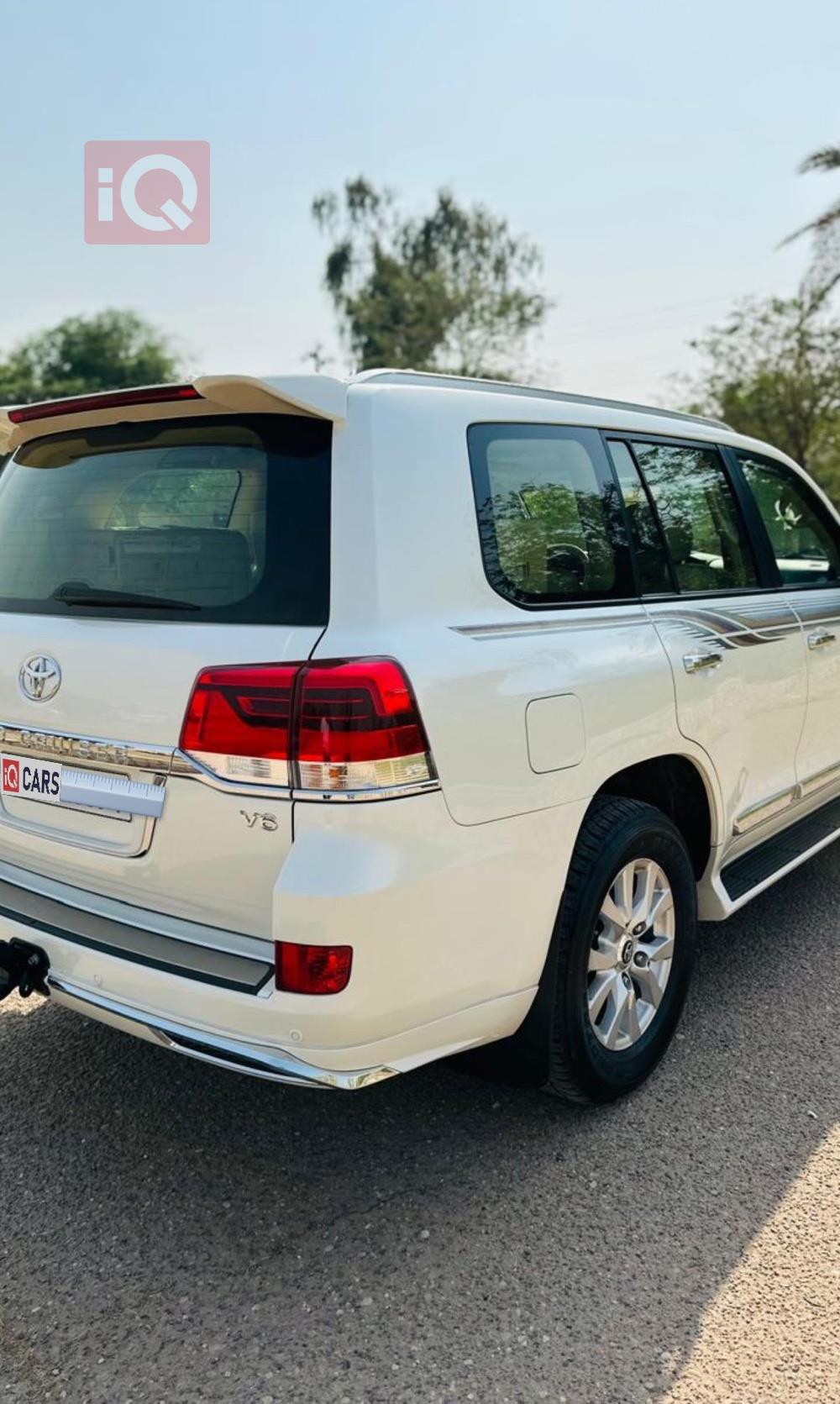 تويوتا لاندكروزر